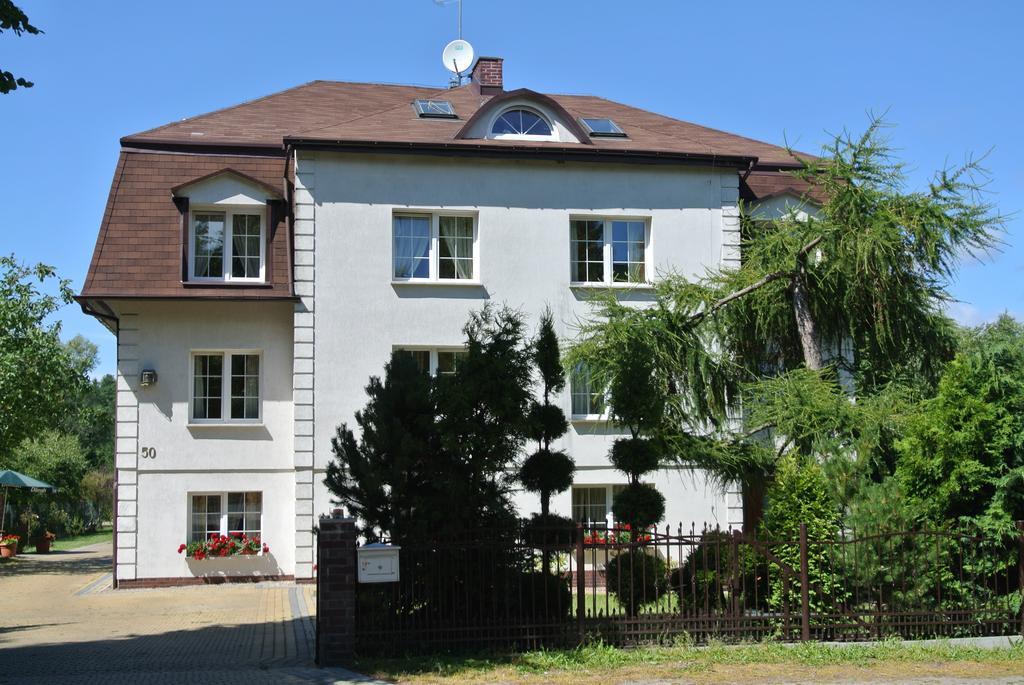 Willa Adamow Mielno  Buitenkant foto